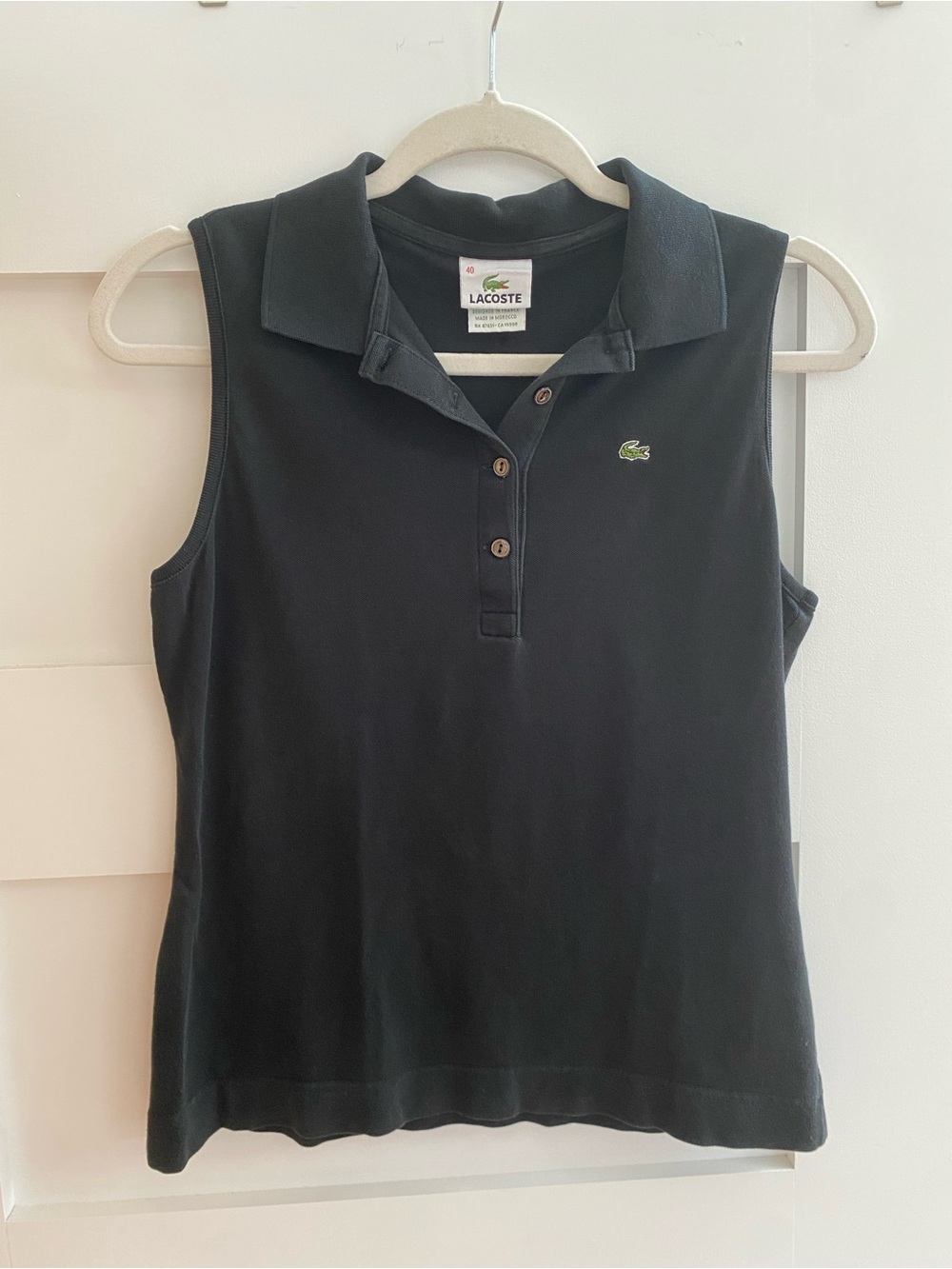 Lacoste Black Sleeveless Polo Tank with Green Crocodile Logo - Picture 2 of 7